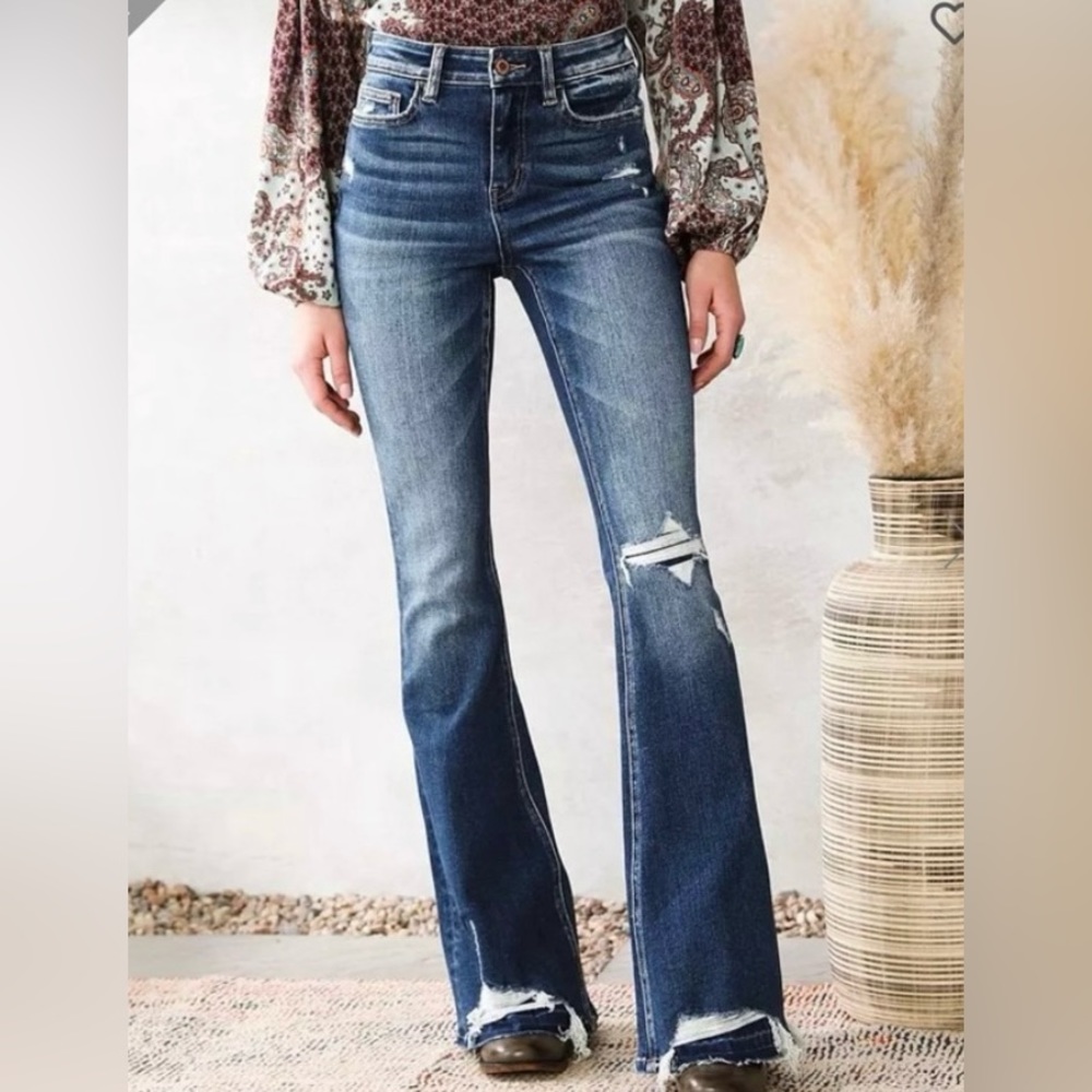 Bridge by gly jeans from Buckle. Size 23